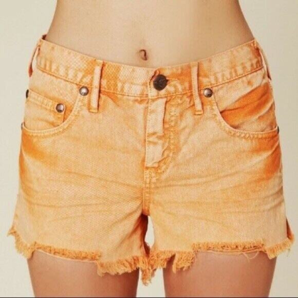 Free People Orange Wash Mid Rise Cut Off Denim Shorts Size 24 - Picture 1 of 7